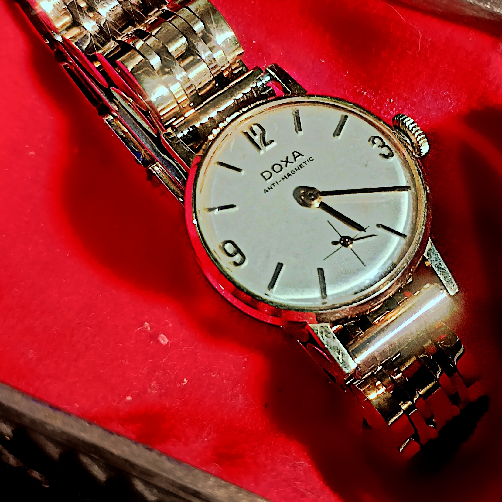 Doxa Silver Watch With White Dial